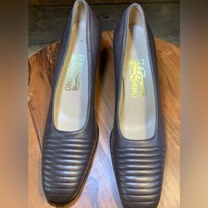 Salvatore Ferraragamo made in Italy.  Inv 5555